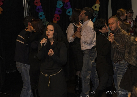 085NNK_1729bg nz2